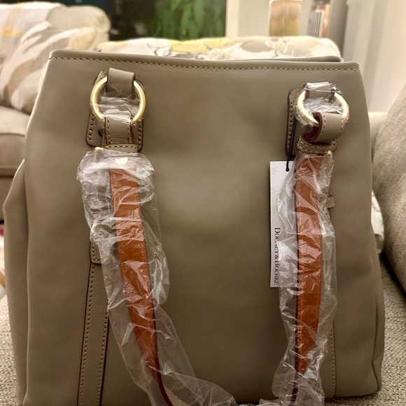 Dooney & Bourke Florentine Leather Tote With Utility Pockets NWT $498 MSRP - Picture 9 of 13